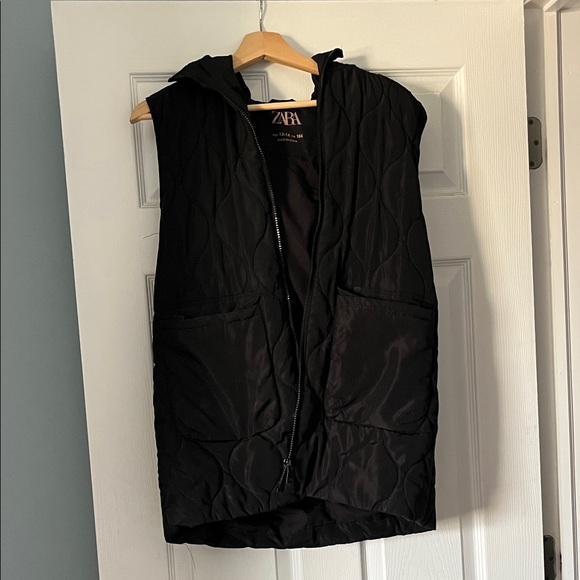 Zara Black Hooded Quilted Vest - Picture 1 of 3